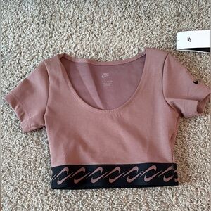 Nike Women's Mauve and Black Crop Top